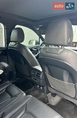 Внедорожник / Кроссовер Audi Q7 2017 в 