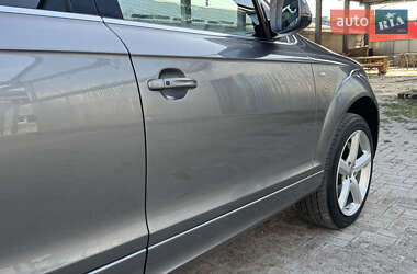 Внедорожник / Кроссовер Audi Q7 2012 в 