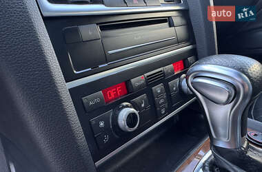Внедорожник / Кроссовер Audi Q7 2012 в 