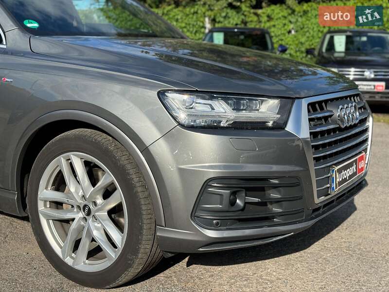 Позашляховик / Кросовер Audi Q7 2017 в Вінниці