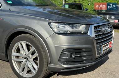 Внедорожник / Кроссовер Audi Q7 2017 в 