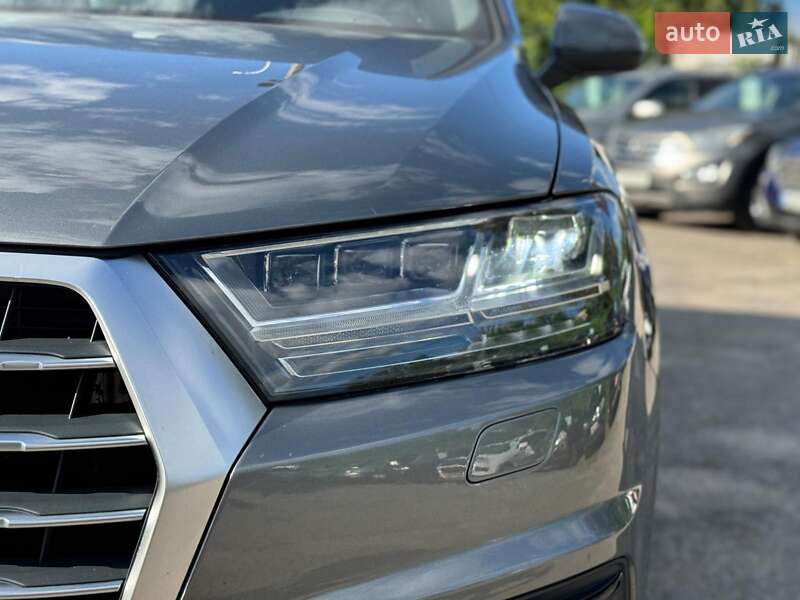 Позашляховик / Кросовер Audi Q7 2017 в Вінниці