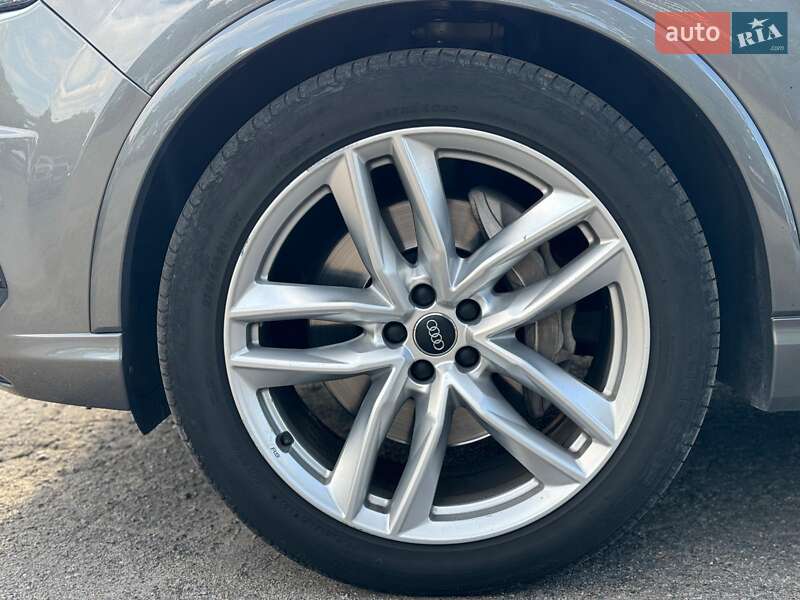 Позашляховик / Кросовер Audi Q7 2017 в Вінниці