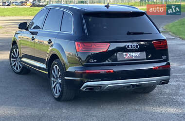 Внедорожник / Кроссовер Audi Q7 2016 в 