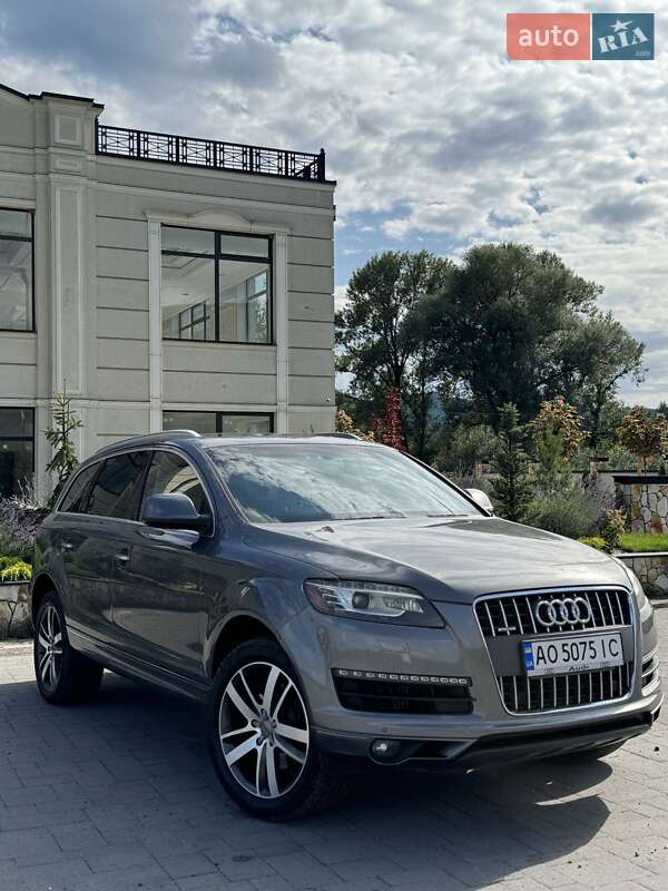 Внедорожник / Кроссовер Audi Q7 2015 в Хусте