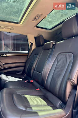 Внедорожник / Кроссовер Audi Q7 2012 в 