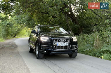 Позашляховик / Кросовер Audi Q7 2012 в 