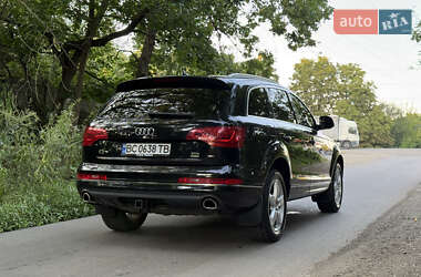 Позашляховик / Кросовер Audi Q7 2012 в 