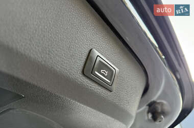 Позашляховик / Кросовер Audi Q7 2012 в 