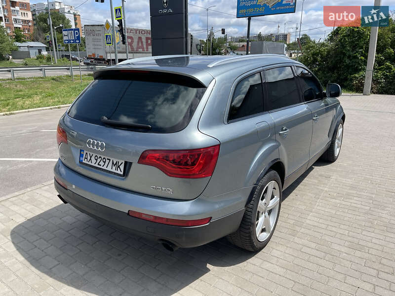 Позашляховик / Кросовер Audi Q7 2009 в Полтаві