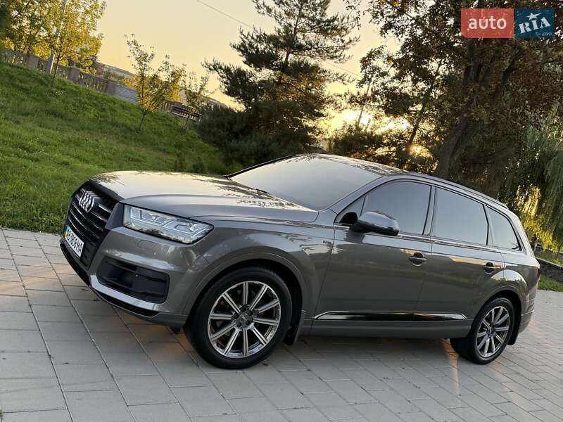 Внедорожник / Кроссовер Audi Q7 2017 в Виннице
