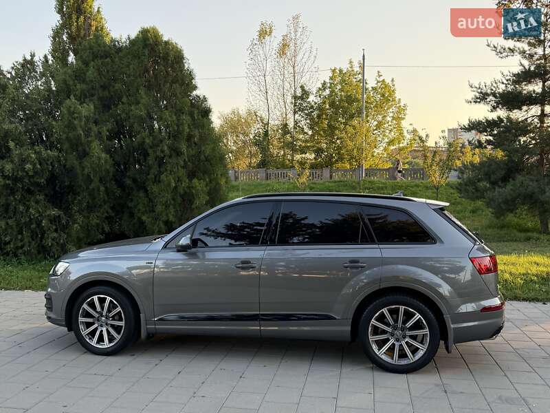 Внедорожник / Кроссовер Audi Q7 2017 в Виннице