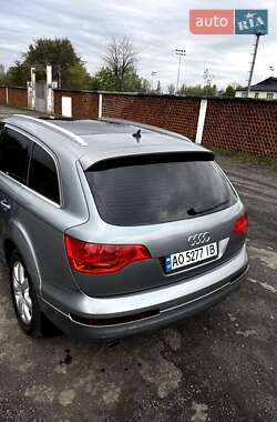 Внедорожник / Кроссовер Audi Q7 2006 в 