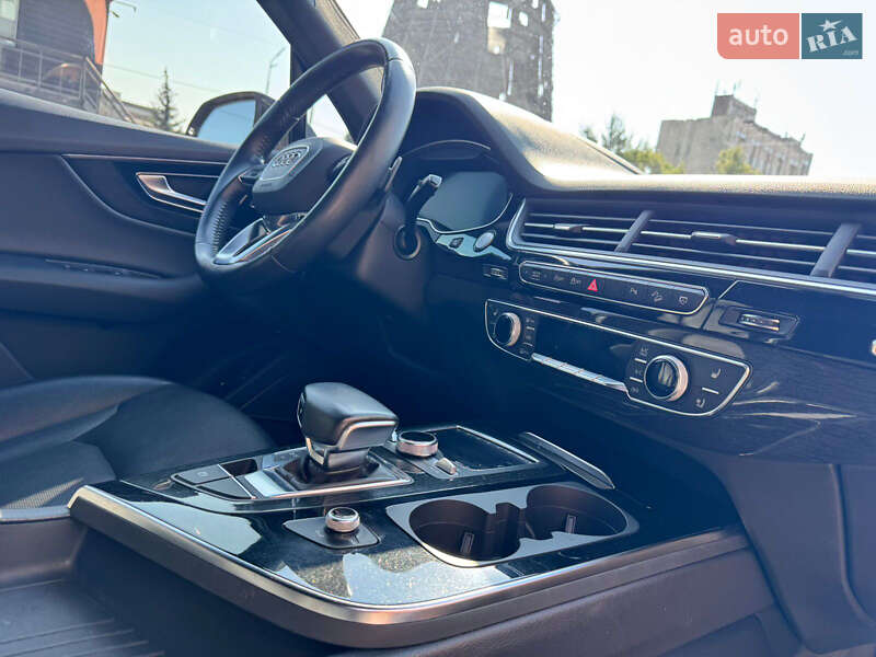 Внедорожник / Кроссовер Audi Q7 2018 в Киеве