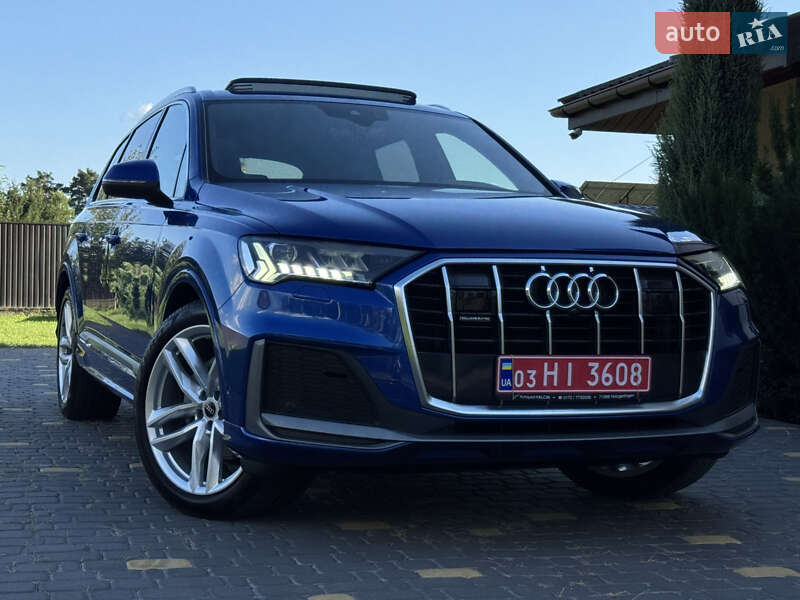 Внедорожник / Кроссовер Audi Q7 2021 в 