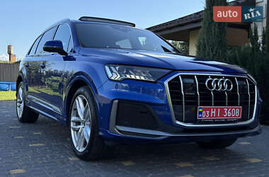 Внедорожник / Кроссовер Audi Q7 2021 в 