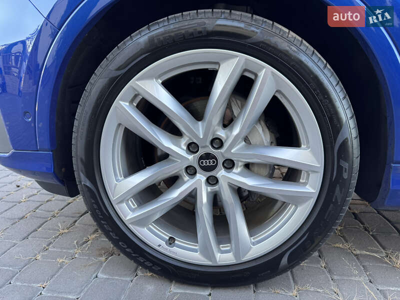 Внедорожник / Кроссовер Audi Q7 2021 в Киеве