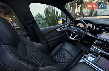 Внедорожник / Кроссовер Audi Q7 2021 в 