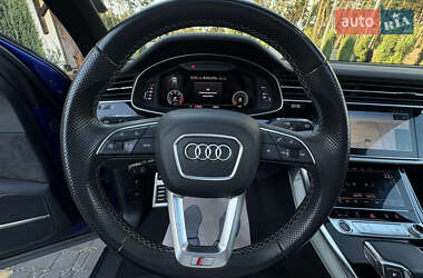 Внедорожник / Кроссовер Audi Q7 2021 в 