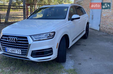 Позашляховик / Кросовер Audi Q7 2016 в 