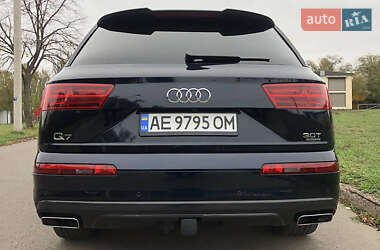 Внедорожник / Кроссовер Audi Q7 2018 в 