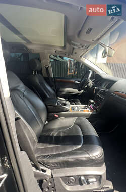 Внедорожник / Кроссовер Audi Q7 2013 в 