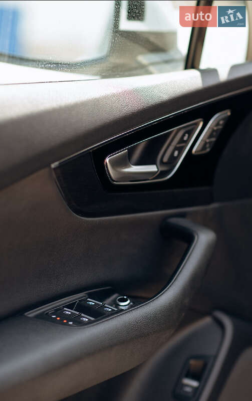 Внедорожник / Кроссовер Audi Q7 2018 в Тернополе
