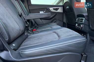 Внедорожник / Кроссовер Audi Q7 2019 в 