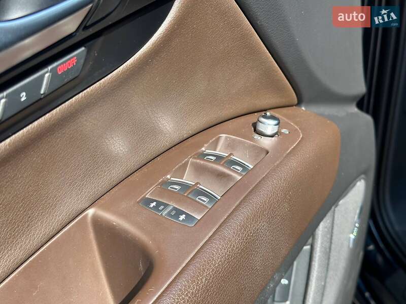Внедорожник / Кроссовер Audi Q7 2012 в Одессе