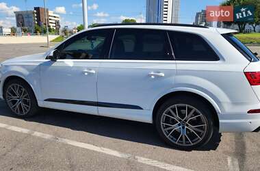 Внедорожник / Кроссовер Audi Q7 2019 в 