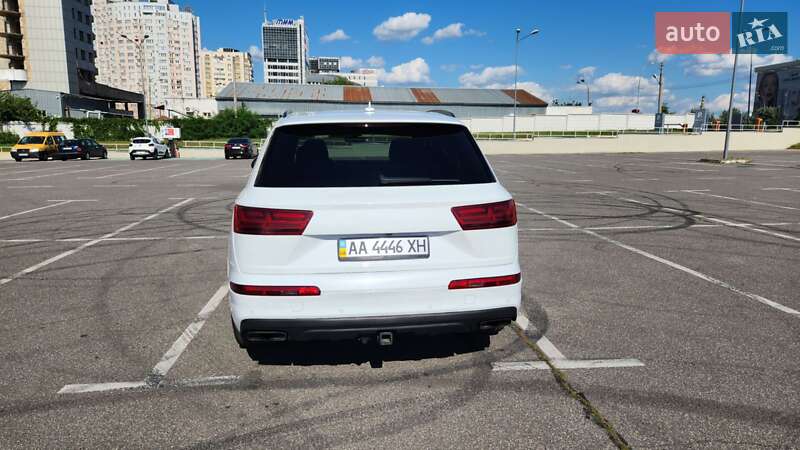 Внедорожник / Кроссовер Audi Q7 2019 в Киеве