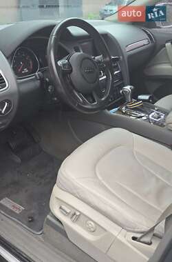 Внедорожник / Кроссовер Audi Q7 2013 в 