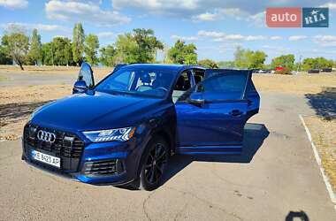 Внедорожник / Кроссовер Audi Q7 2023 в 