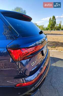 Внедорожник / Кроссовер Audi Q7 2023 в 