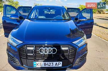Внедорожник / Кроссовер Audi Q7 2023 в 