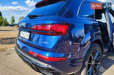 Внедорожник / Кроссовер Audi Q7 2023 в 