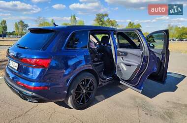 Внедорожник / Кроссовер Audi Q7 2023 в 