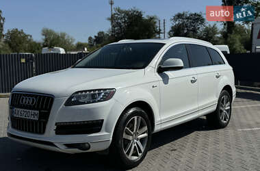 Внедорожник / Кроссовер Audi Q7 2014 в 