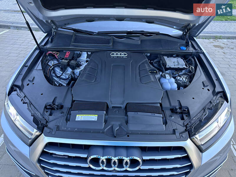 Внедорожник / Кроссовер Audi Q7 2017 в Луцке