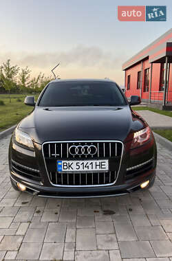 Внедорожник / Кроссовер Audi Q7 2012 в 