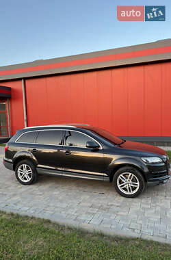 Внедорожник / Кроссовер Audi Q7 2012 в 