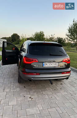 Внедорожник / Кроссовер Audi Q7 2012 в 