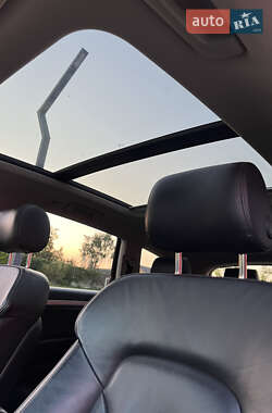 Внедорожник / Кроссовер Audi Q7 2012 в 