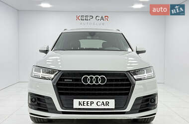 Внедорожник / Кроссовер Audi Q7 2016 в 