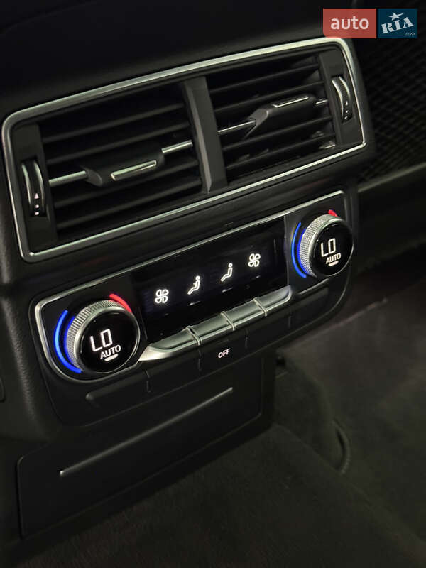 Позашляховик / Кросовер Audi Q7 2016 в Одесі