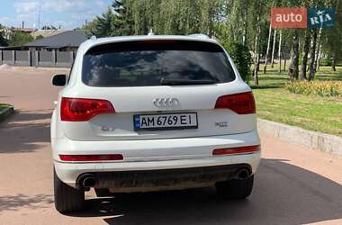 Внедорожник / Кроссовер Audi Q7 2015 в 