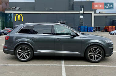 Позашляховик / Кросовер Audi Q7 2015 в Києві