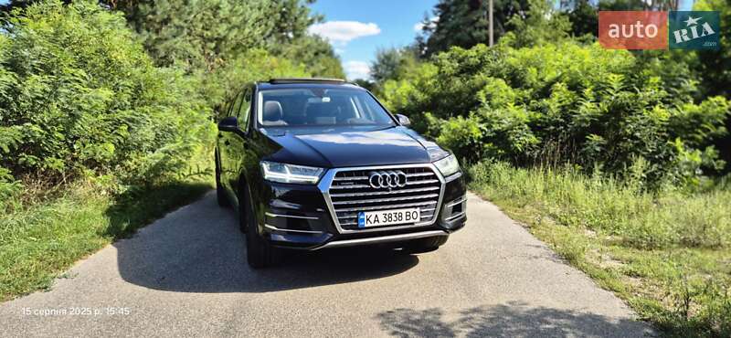 Внедорожник / Кроссовер Audi Q7 2016 в Киеве