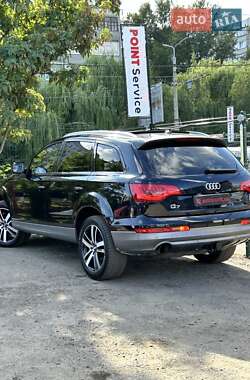 Позашляховик / Кросовер Audi Q7 2012 в 