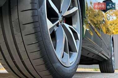 Внедорожник / Кроссовер Audi Q7 2021 в 